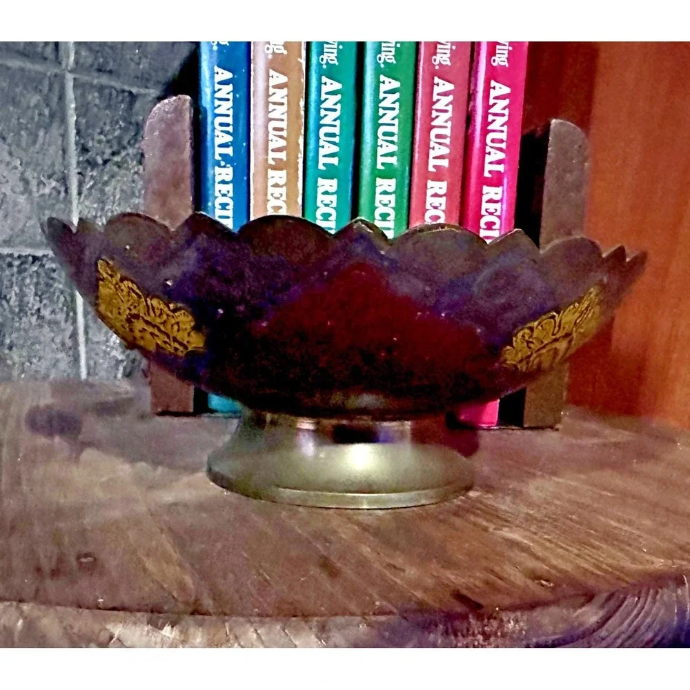 Vintage‎ India Brass/Enamel Hand Painted Scalloped Pedestal Fruit Decor Bowl